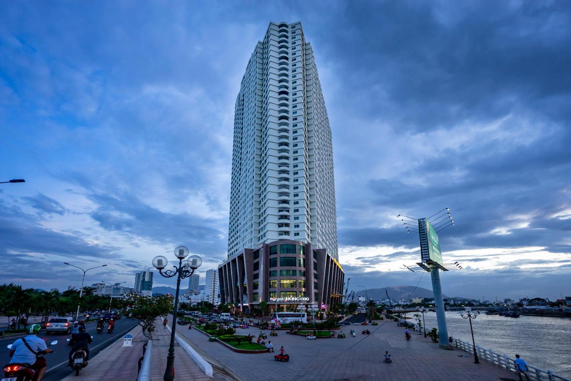 Muong Thanh Premium Apartments Nha Trang Esterno foto